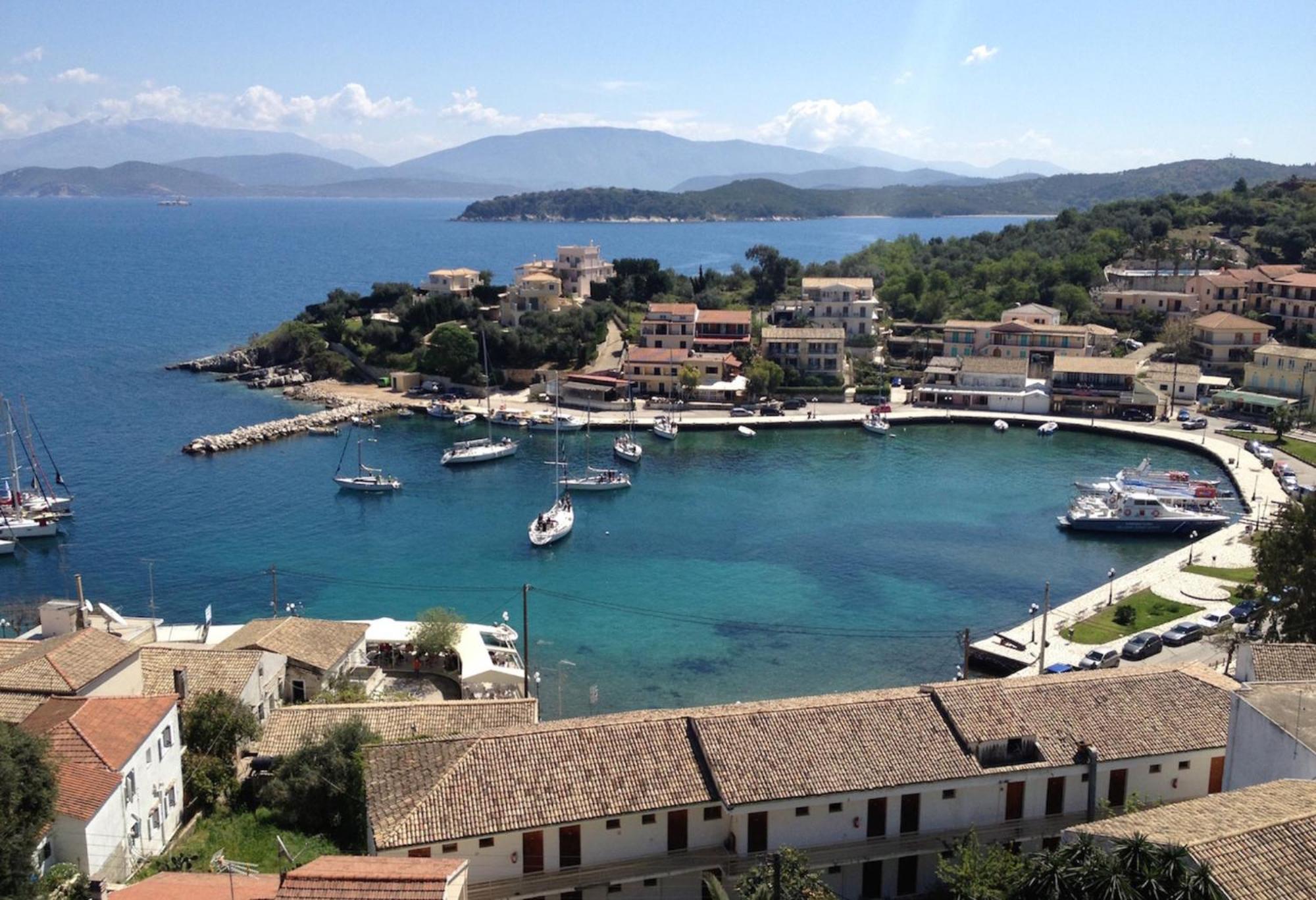 Kassiopi Piazza Suites Eksteriør billede