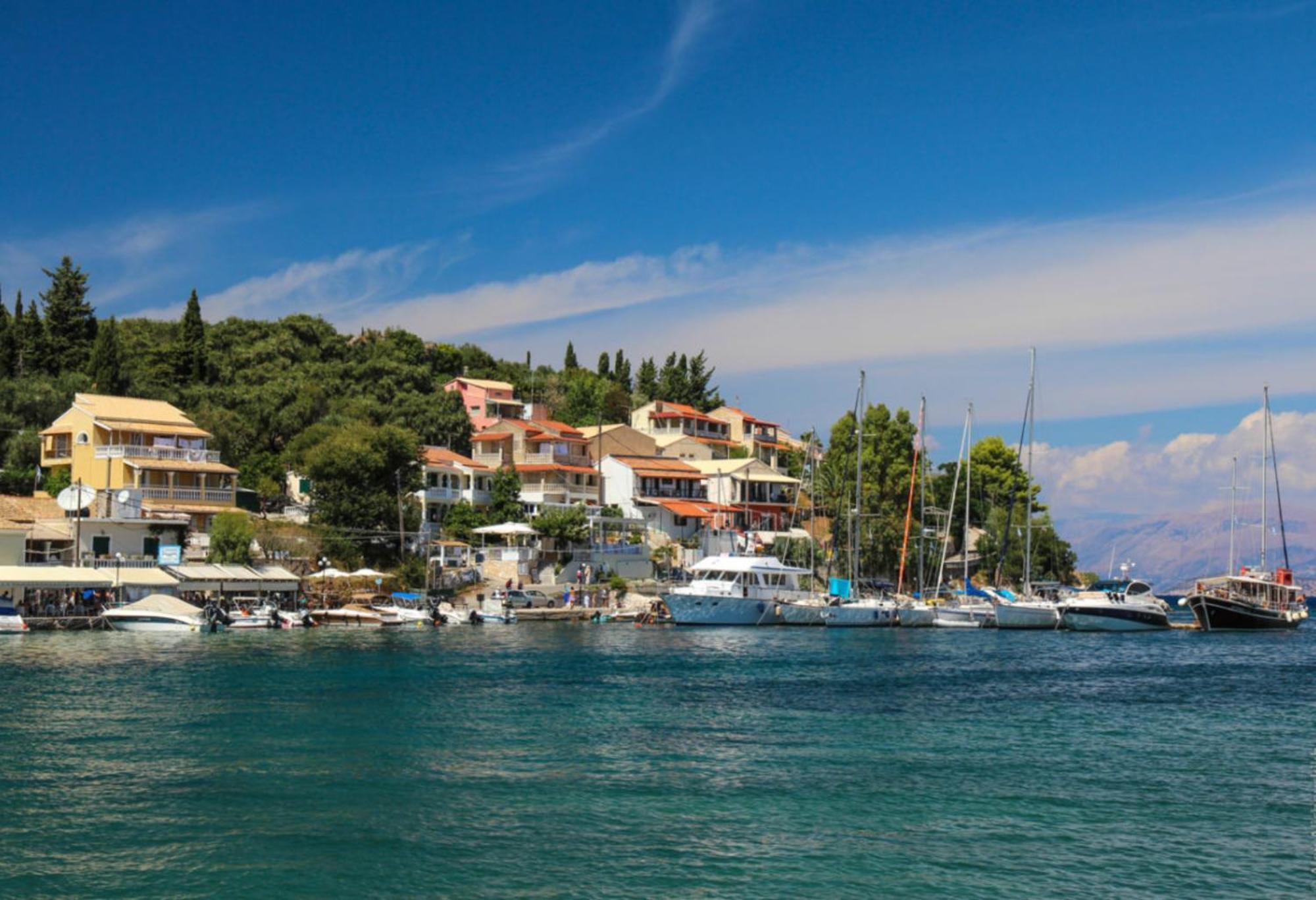 Kassiopi Piazza Suites Eksteriør billede