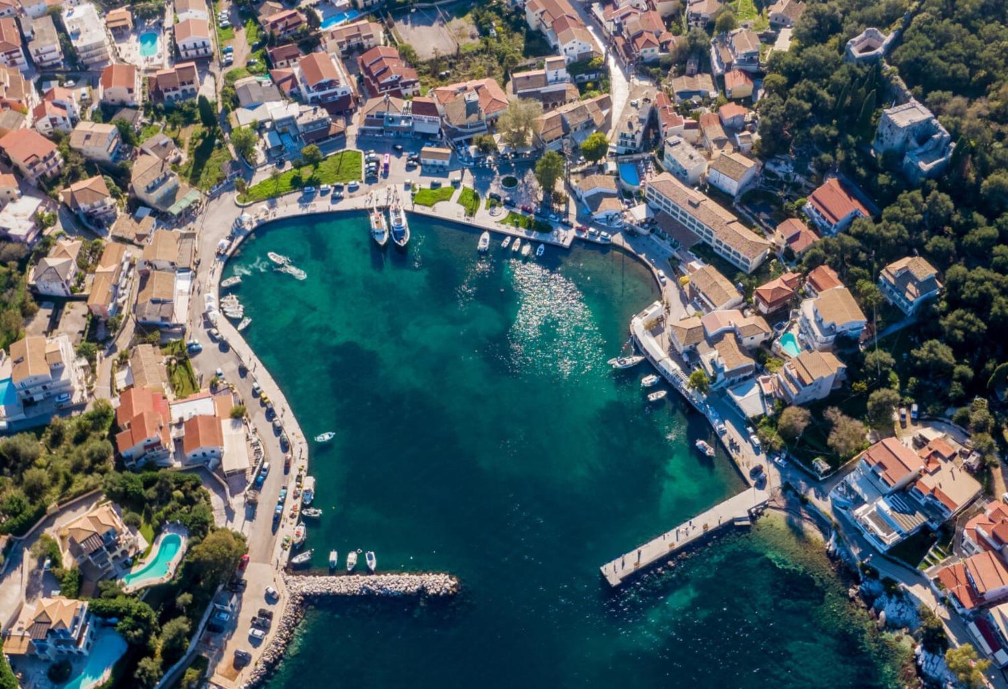 Kassiopi Piazza Suites Eksteriør billede